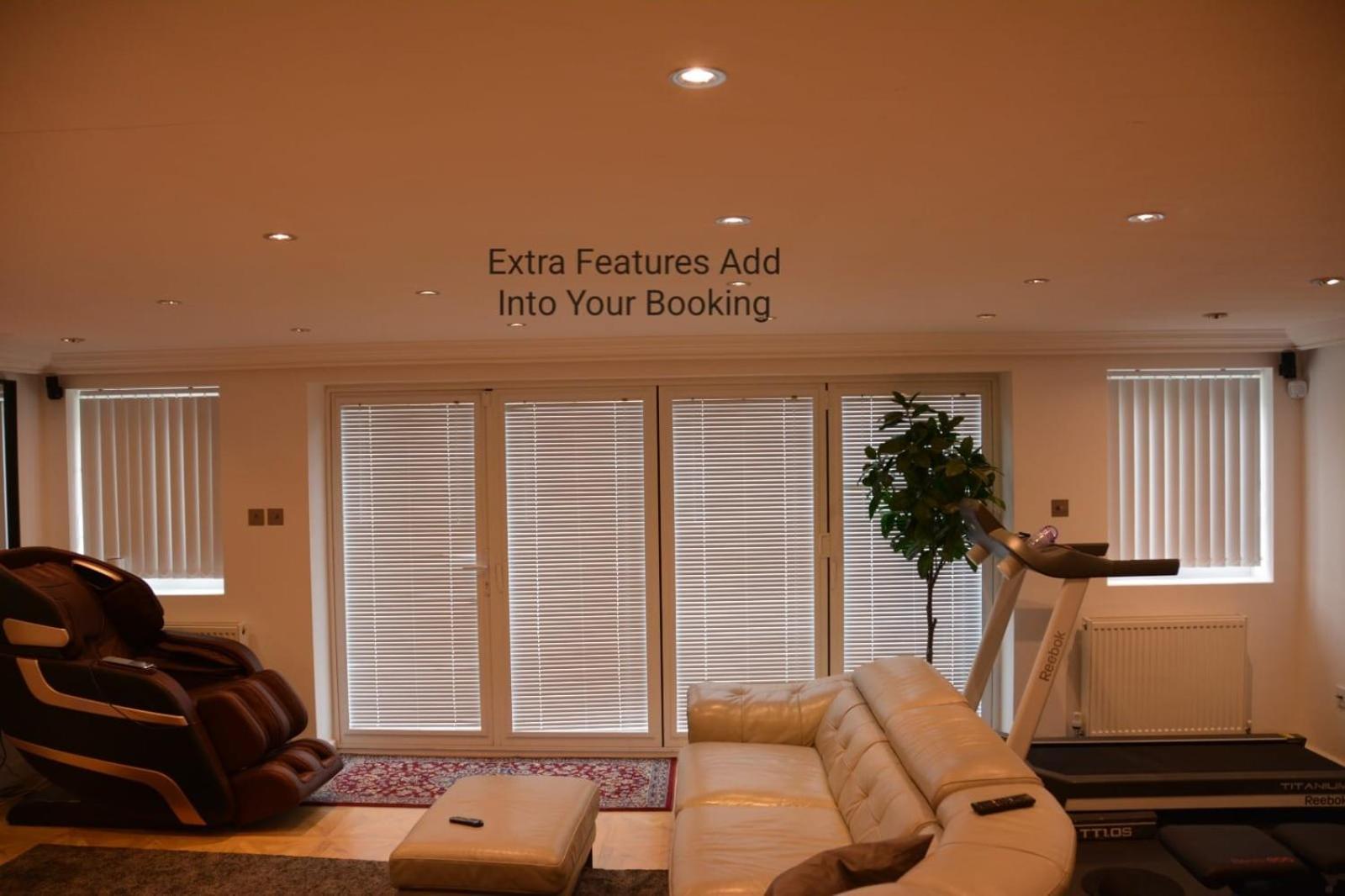 Cozy, Modern, Spacious 4 Bedroom House In London Romford Bagian luar foto