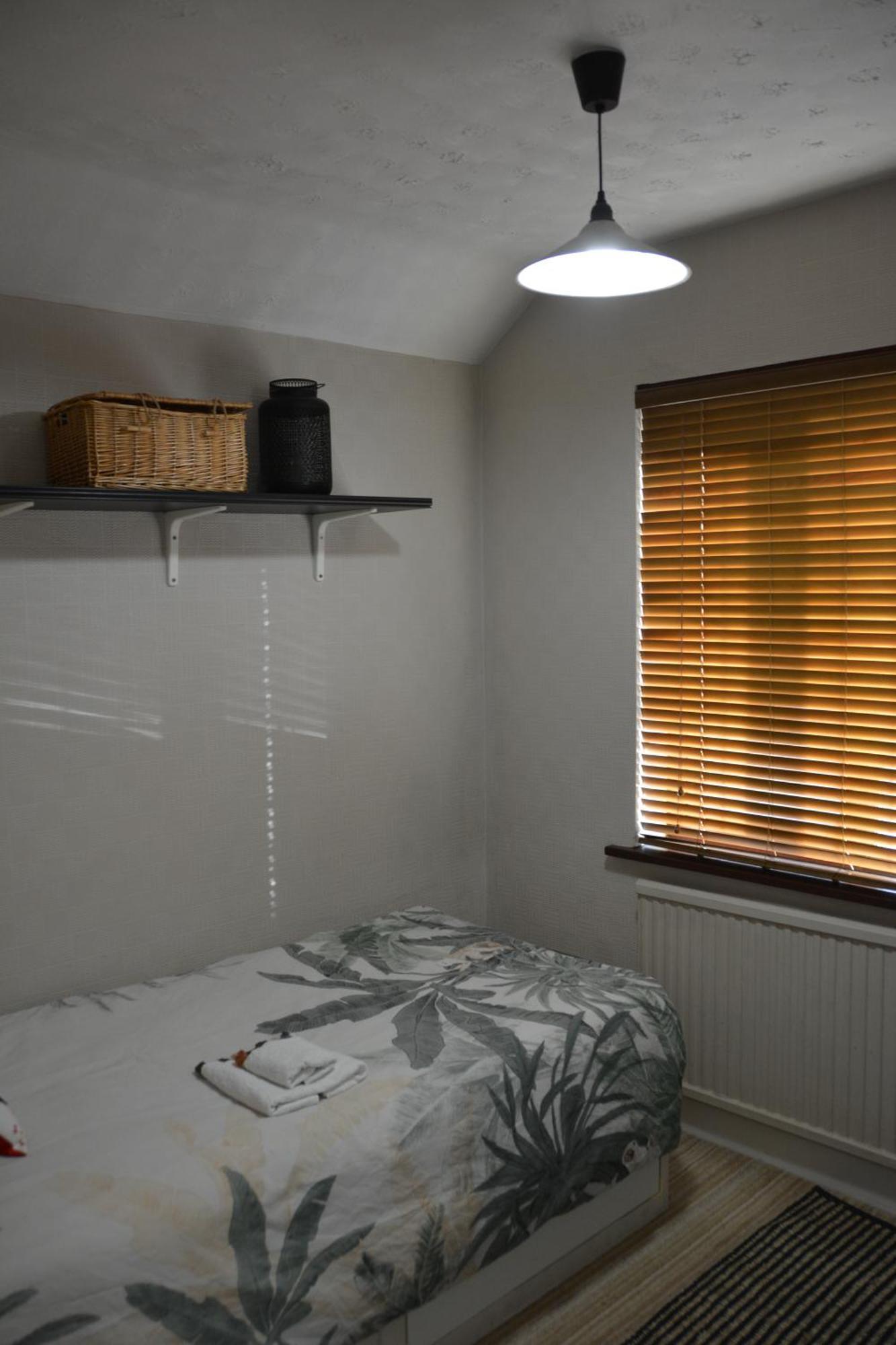 Cozy, Modern, Spacious 4 Bedroom House In London Romford Bagian luar foto