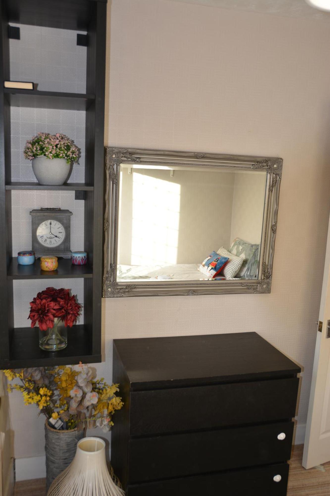 Cozy, Modern, Spacious 4 Bedroom House In London Romford Bagian luar foto