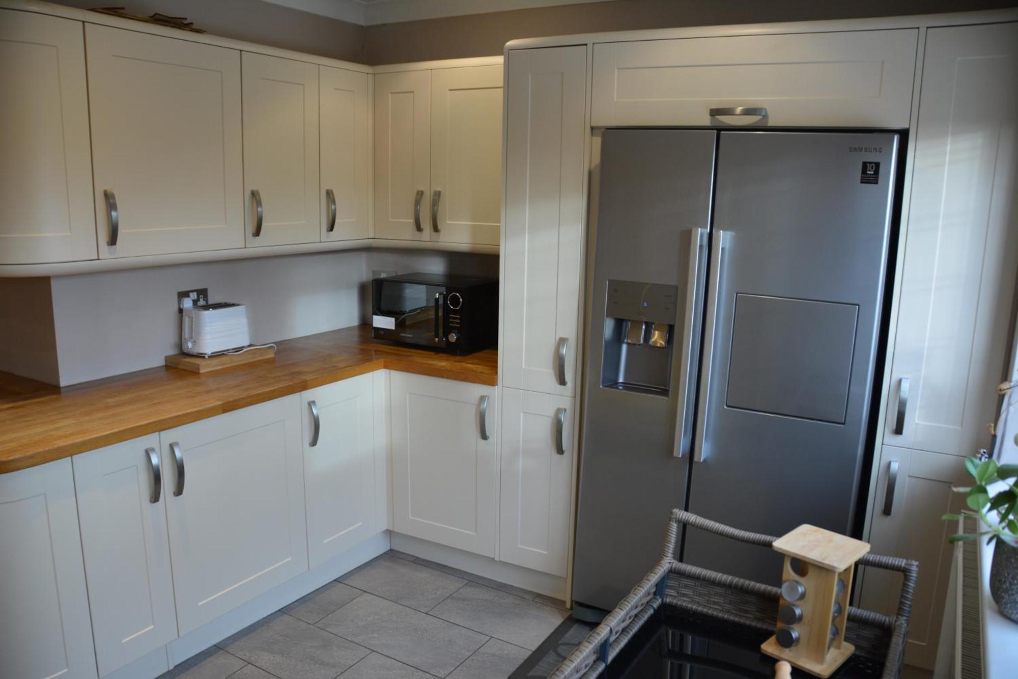 Cozy, Modern, Spacious 4 Bedroom House In London Romford Bagian luar foto